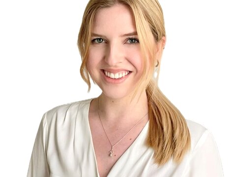 Zahnärztin Dr. med. dent. Marie Achtner Crown48 Düsseldorf